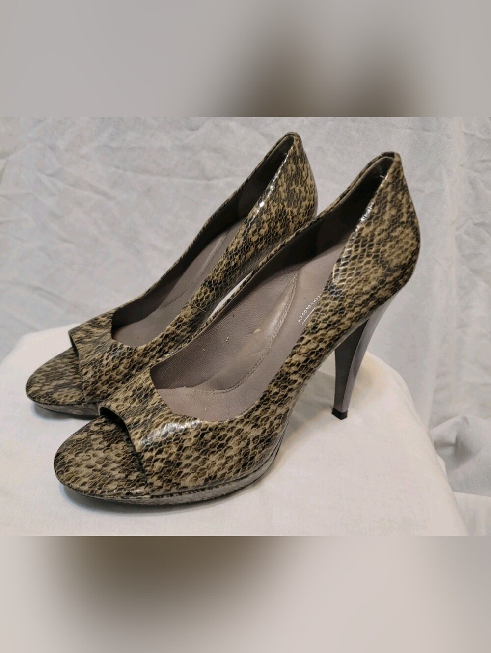 Kenneth Cole Womens Hot 4 U Snake Print Peep Toe Heels Sz 9 M